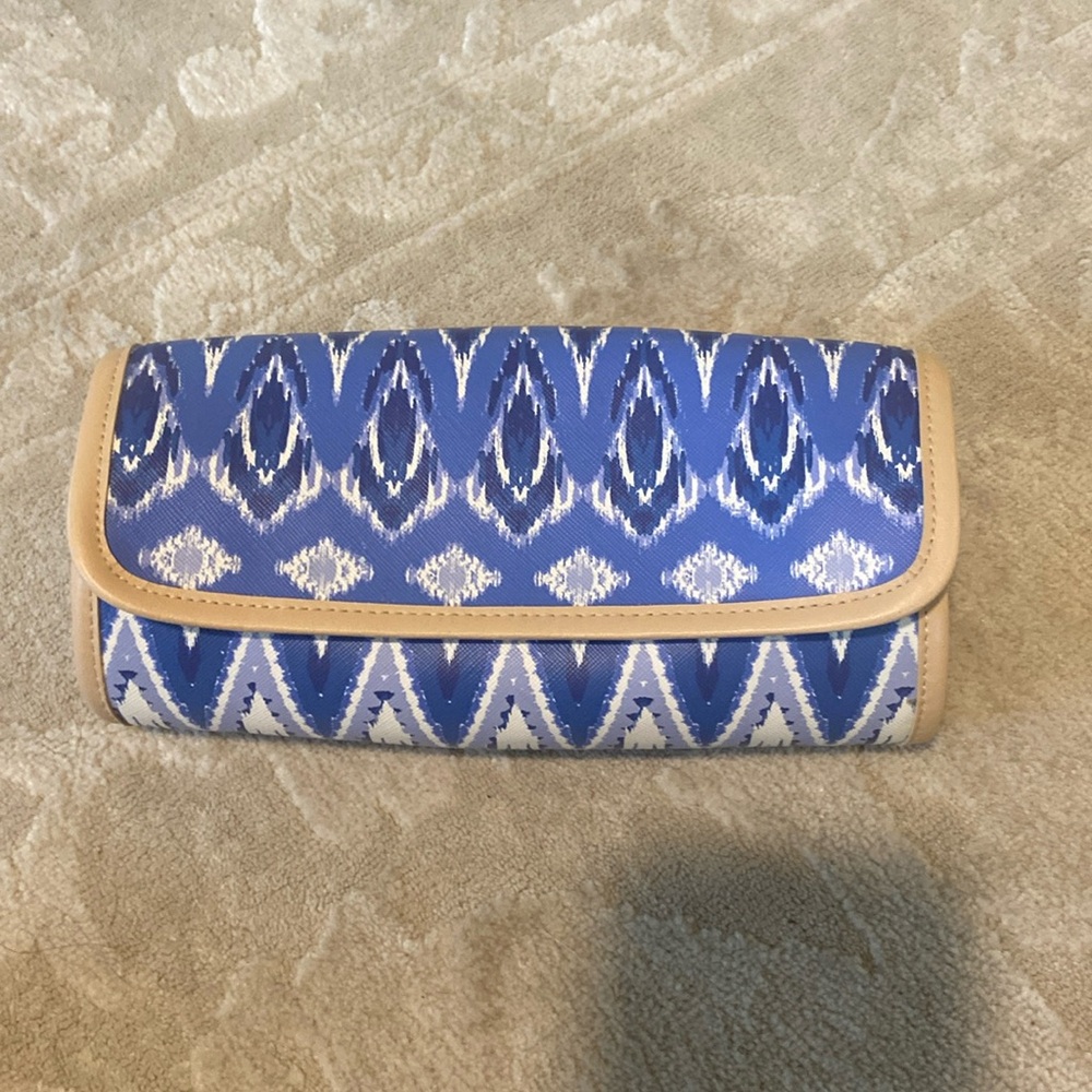 Stella & Dot Jewelry Roll Travel Case Blue Ikat Nylon Cylinder Lightweight
New